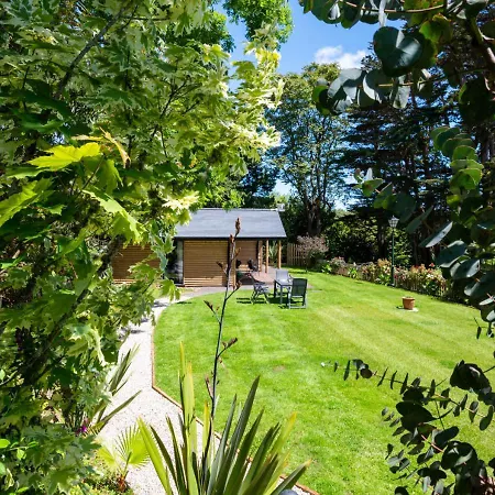 Holiday home Polsue Gardens *